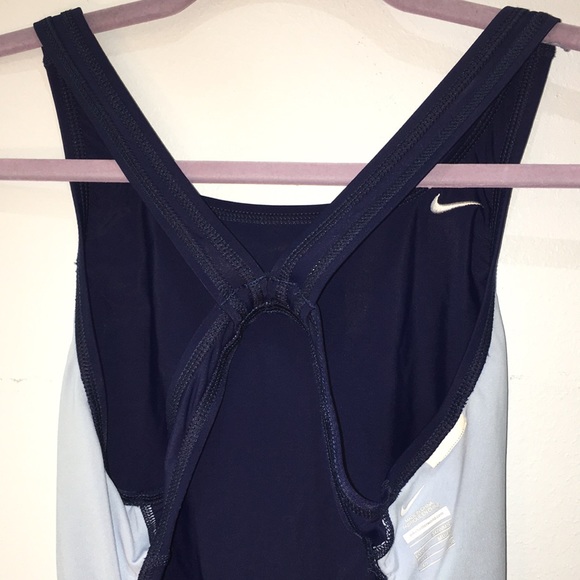 Nike 34 Women’s 8 Swimsuit One piece Navy - Picture 8 of 16